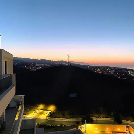 Heerlijk Penthouse, Dakterras Met Prachtig Zeezicht, Kingsize Bed, Zwembad, 700m * Torre de Benagalbon