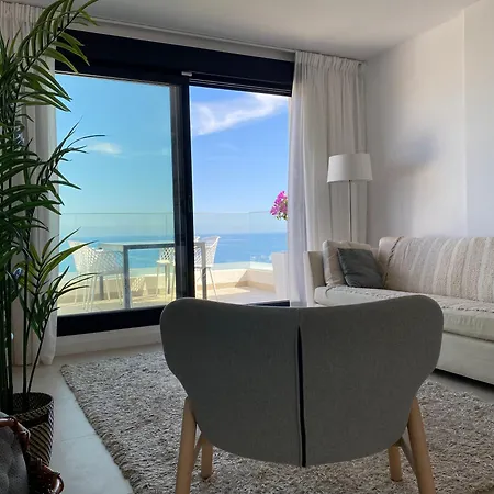 Heerlijk Penthouse, Dakterras Met Prachtig Zeezicht, Kingsize Bed, Zwembad, 700m *